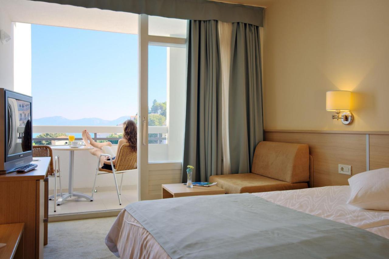 Hotel Quercus Drvenik  Eksteriør bilde