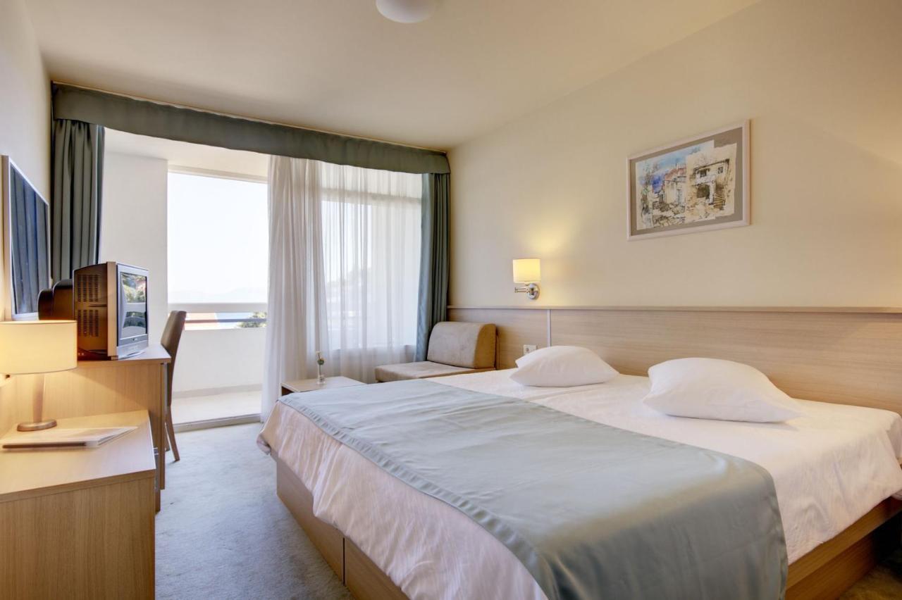Hotel Quercus Drvenik  Eksteriør bilde