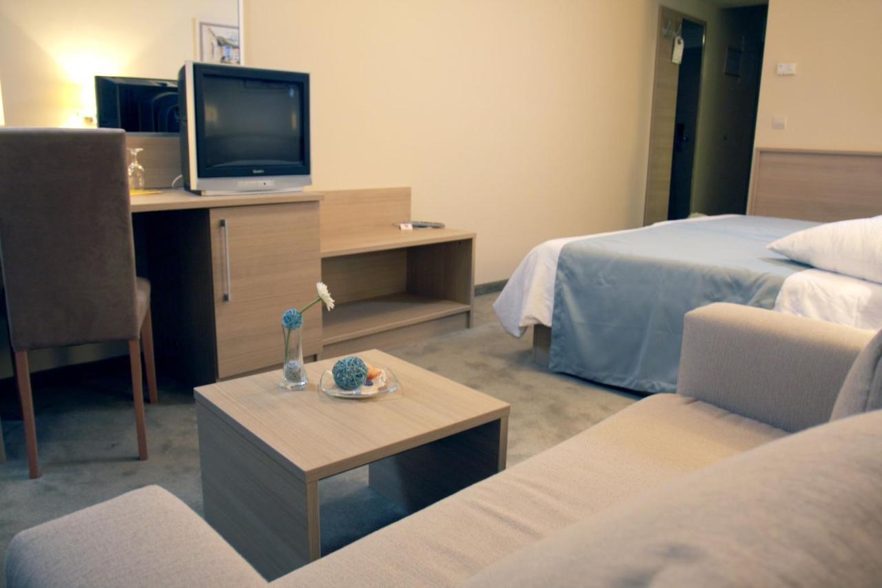 Hotel Quercus Drvenik  Eksteriør bilde